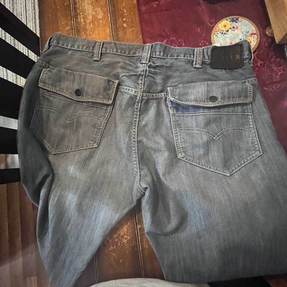 Levi's Men's Gray Relaxed Jeans